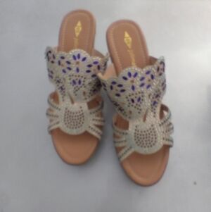 Womens Brand New Jolimall Jeweled Silver Wedge Slip on Sandals Size 9 Rhinestone
